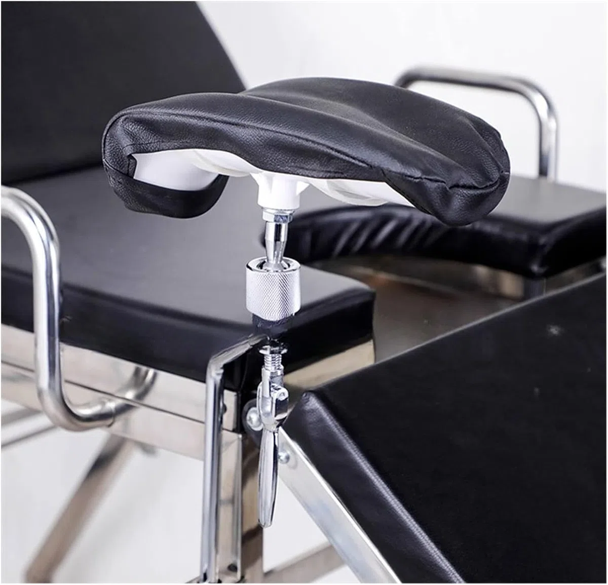 Lit d'examen gynécologique, lit de maternité Pliable et Portable pour Traitement médical avec réservoir à saleté, lit d'examen de Lavage gynécologique réglable